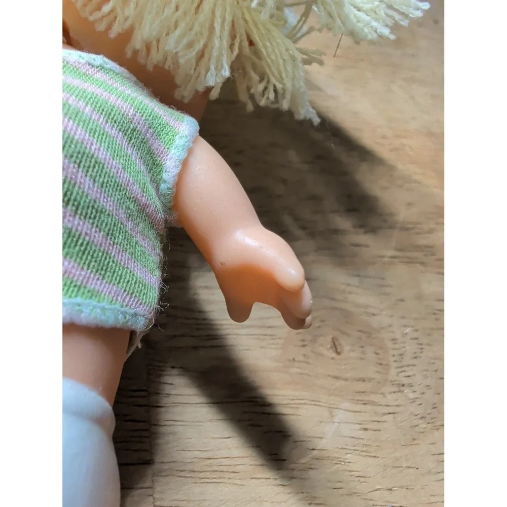 VINTAGE 1989 PRECIOUS MOMENTS ENESCO DOLL Used  Good Shape Free Shipping